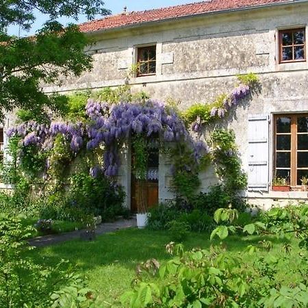 Bed and Breakfast La Ferme De Magnantru Perigne Екстер'єр фото