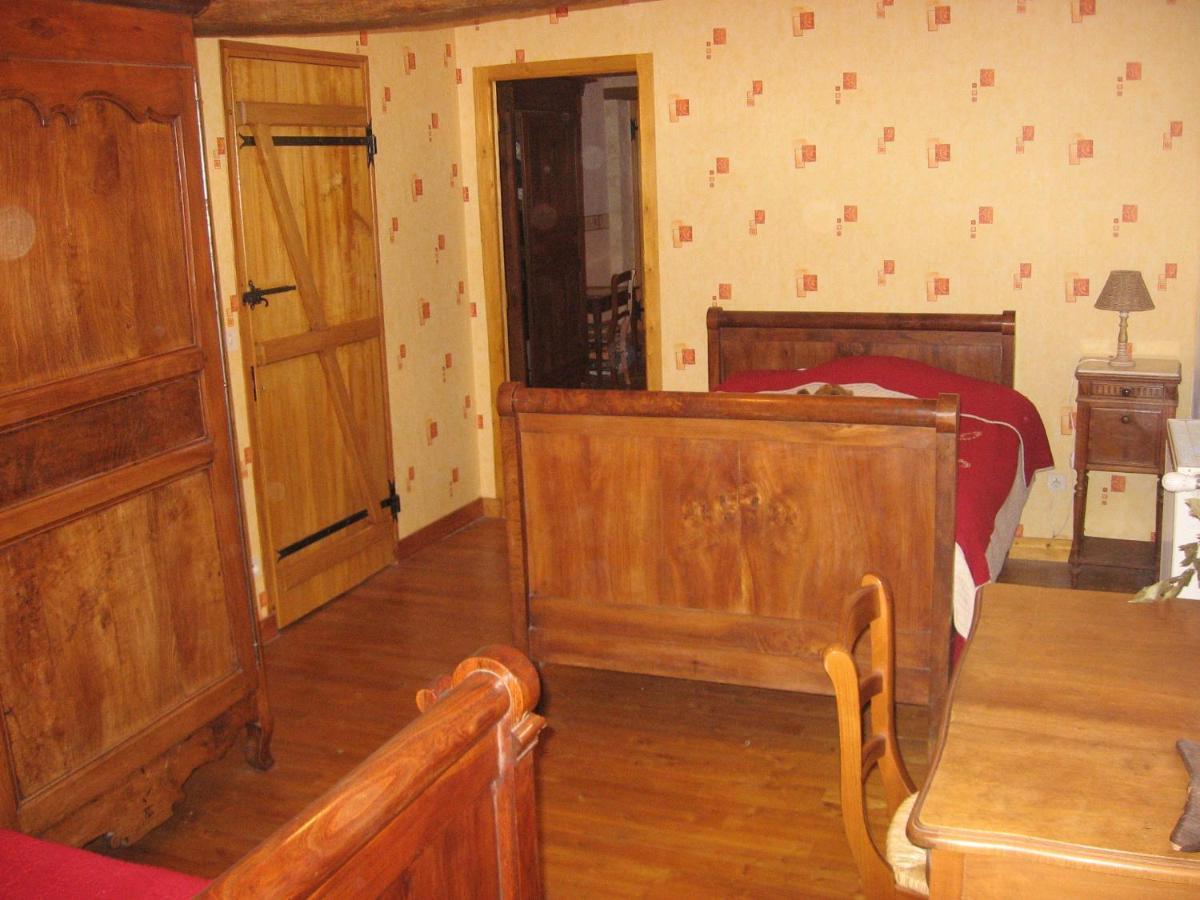 Bed and Breakfast La Ferme De Magnantru Perigne Екстер'єр фото